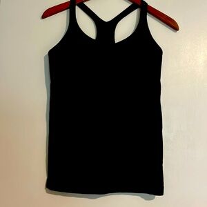 Lululemon women rank top ribbed fitted with bra.